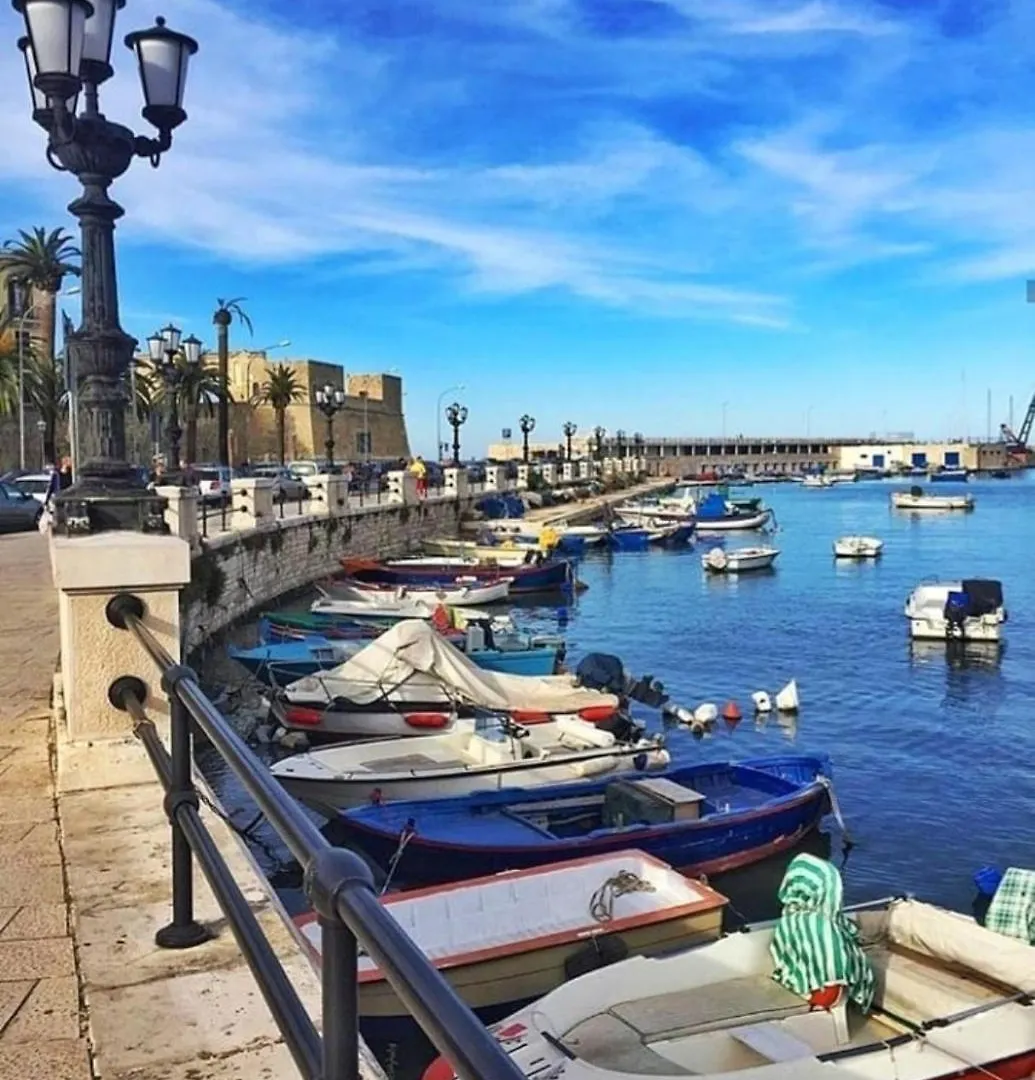 De Rossi Holiday Bari Konukevi