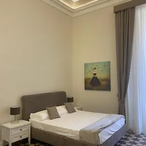 Domus Iole Nel Centro Storico , CTA Italia