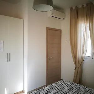 Apartamento Simply House In, Bari